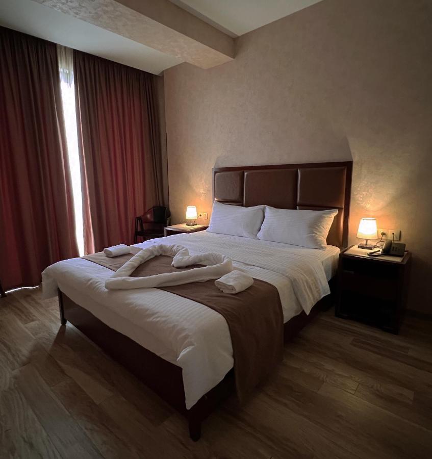 Aura Hotel Tbilisi Eksteriør billede
