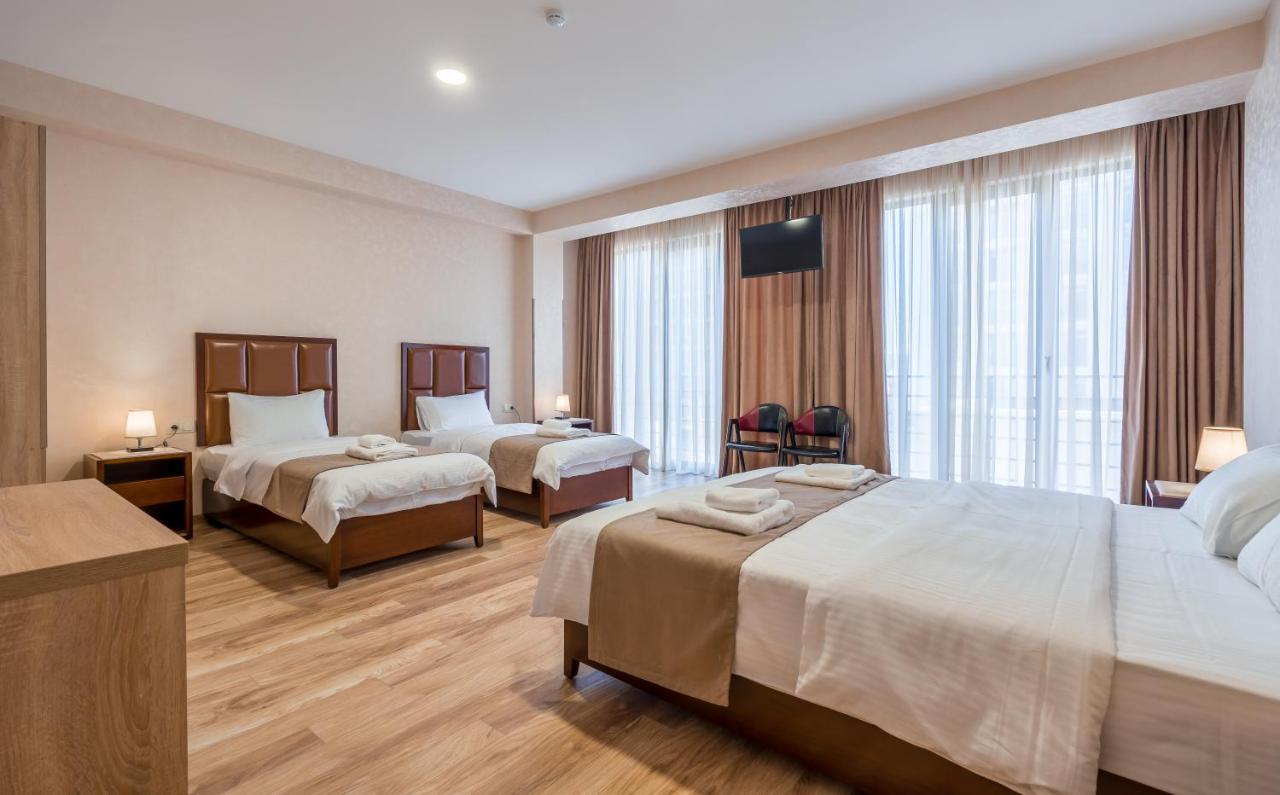 Aura Hotel Tbilisi Eksteriør billede