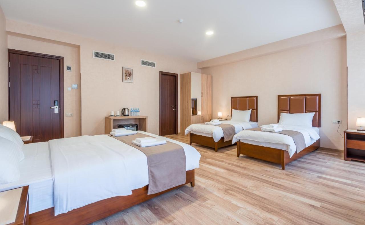 Aura Hotel Tbilisi Eksteriør billede